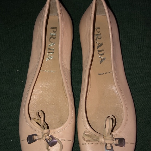 Prada - Picture 3 of 8